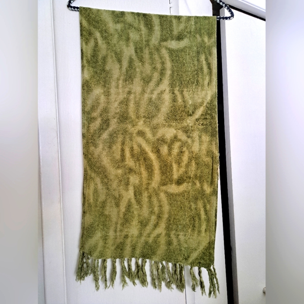 Green Patterned Home Accent Scarf